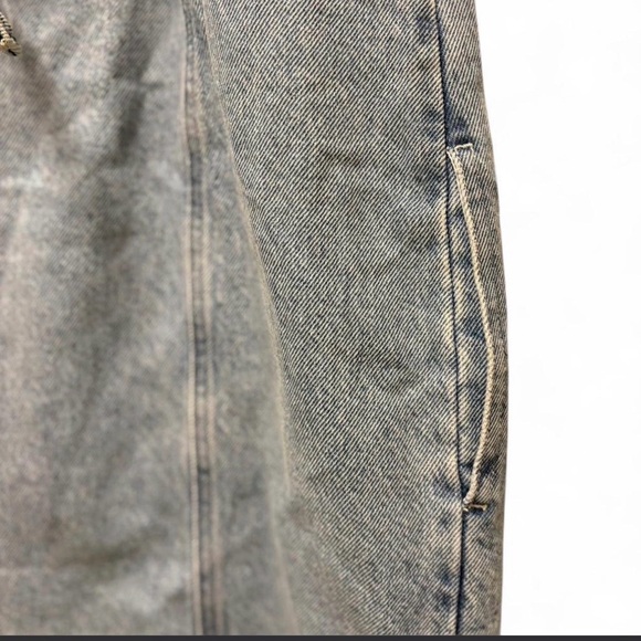 Levi's Light Blue Denim Shirt - Picture 7 of 9